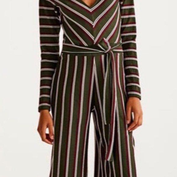 Pull and Bear striped jumpsuit long sleeved - Picture 2 of 8